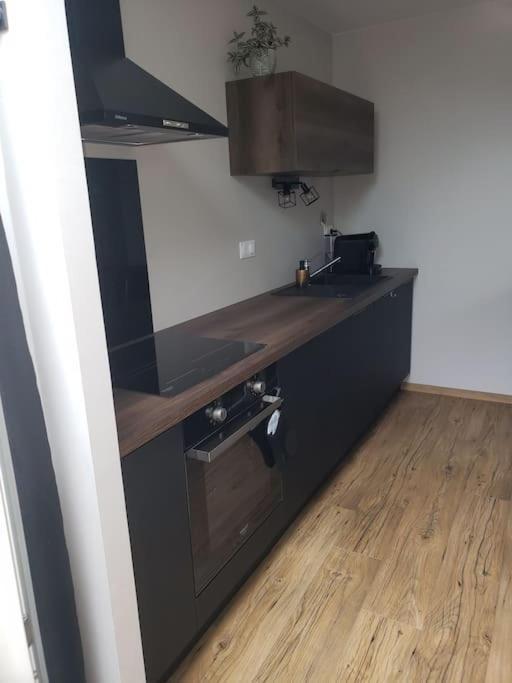 Bulles Etoilees Appartement Avec Jacuzzi Prive Montrevel-en-Bresse Buitenkant foto